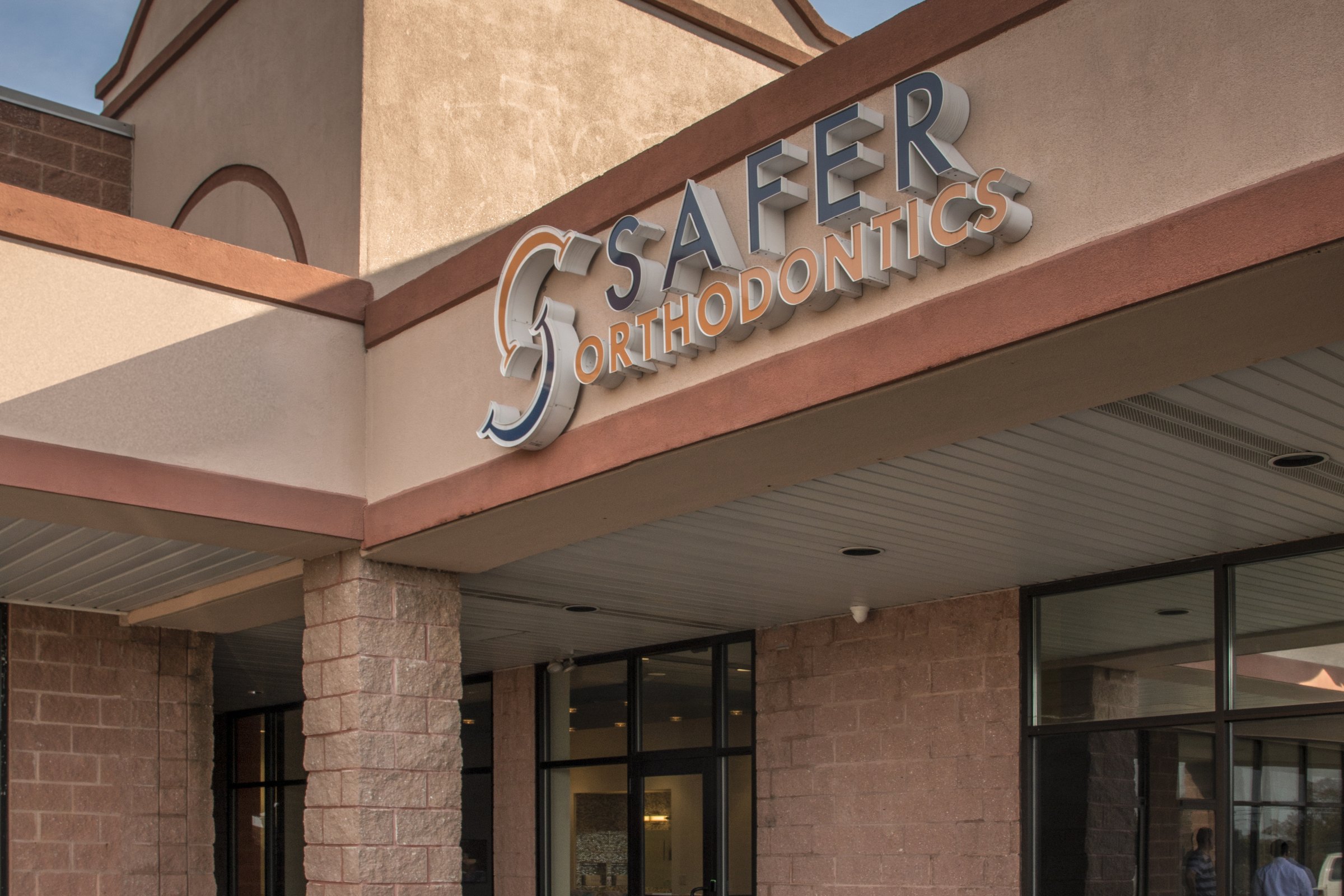 The Safer Orthodontics storefront on West County Line Road in Jackson